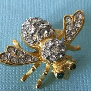 RARE Vintage signed Joan Rivers Crystal Bee Pin